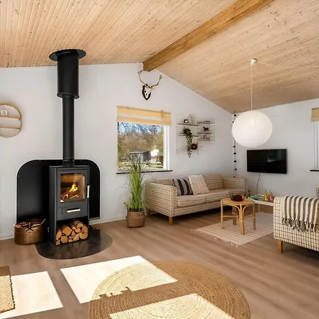 Cozy 350 Meters From The Water In Amtoft * Vesløs