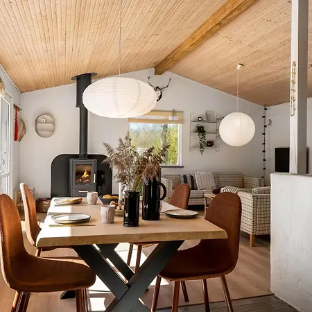Cozy 350 Meters From The Water In Amtoft *