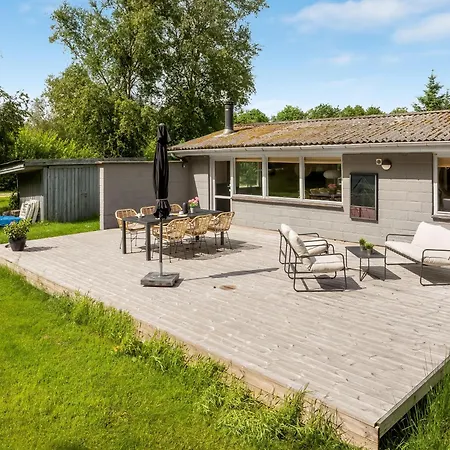 Nyaraló Cozy 350 Meters From The Water In Amtoft